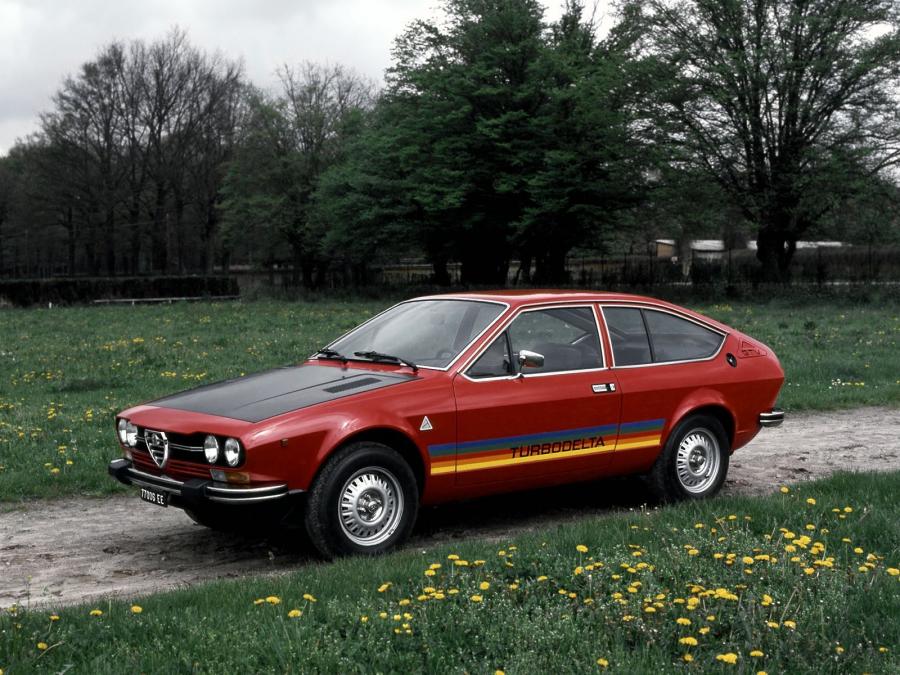  Alfa Romeo Alfetta GTV 2000 Turbodelta (116) 1979 года  (фото 9 из 11)
